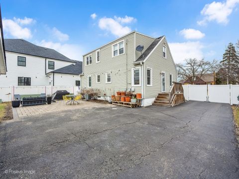 Tiny photo for 918 S Cambridge Avenue, Elmhurst, IL 60126 (MLS # 12572942)