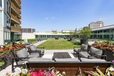 Tiny photo for 1720 Maple Avenue #910, Evanston, IL 60201 (MLS # 12762536)