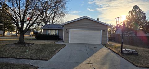 Photo of 110 N Ashland Drive, McHenry, IL 60050 (MLS # 12577317)