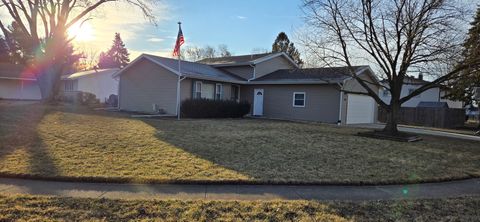 Tiny photo for 110 N Ashland Drive, McHenry, IL 60050 (MLS # 12577317)
