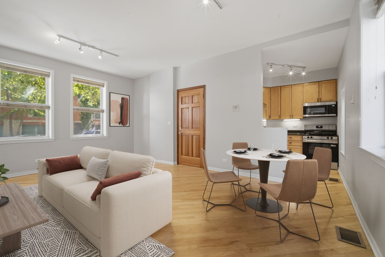 1800 W Superior Street 1N