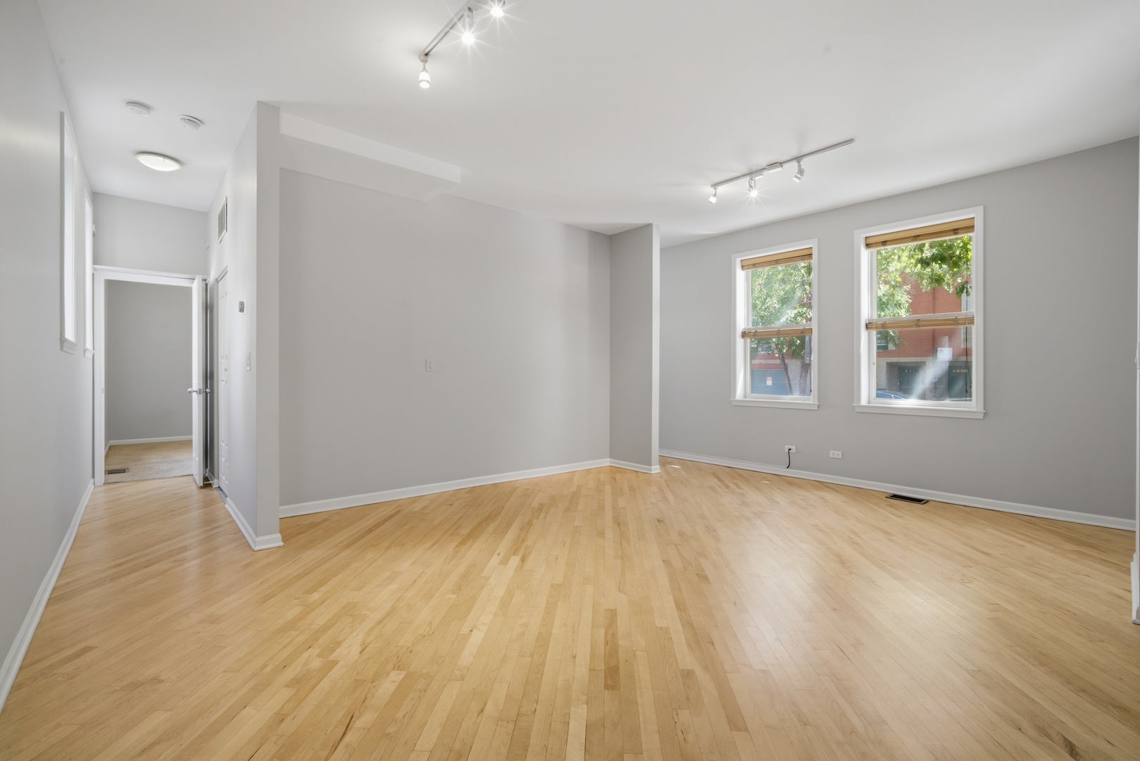 1800 W Superior Street 1N