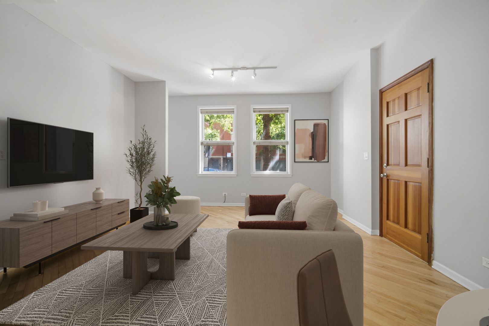 1800 W Superior Street 1N