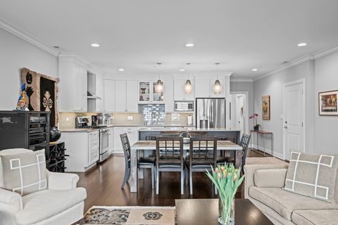 Tiny photo for 20 S Fairview Avenue #3S, Park Ridge, IL 60068 (MLS # 12625793)