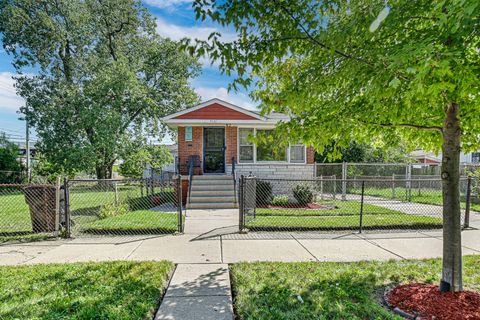 Photo of 9521 S La Salle Street, Chicago, IL 60628 (MLS # 12481781)