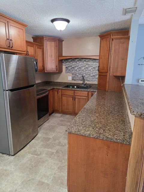 Tiny photo for 1500 9th Street NW, Clinton, IA 52732 (MLS # 12575292)