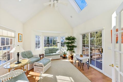 Tiny photo for 406 S Poplar Avenue, Elmhurst, IL 60126 (MLS # 12567635)