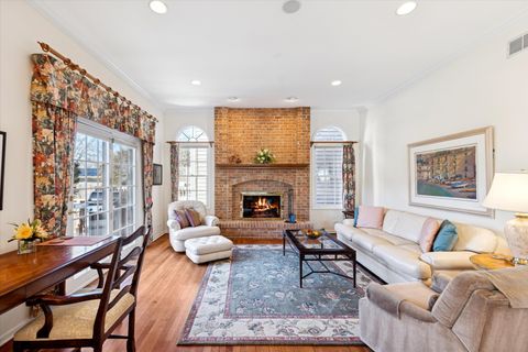 Tiny photo for 406 S Poplar Avenue, Elmhurst, IL 60126 (MLS # 12567635)