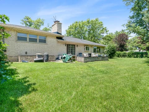 Tiny photo for 15 E Leon Lane, Prospect Heights, IL 60070 (MLS # 12697515)