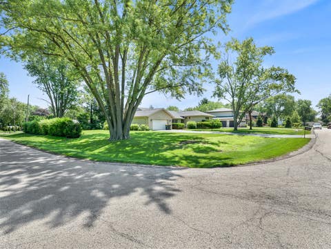 Tiny photo for 15 E Leon Lane, Prospect Heights, IL 60070 (MLS # 12697515)