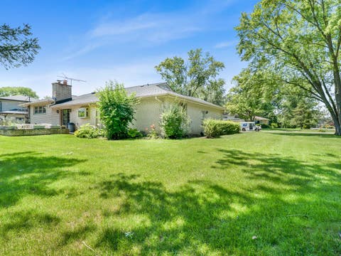Tiny photo for 15 E Leon Lane, Prospect Heights, IL 60070 (MLS # 12697515)