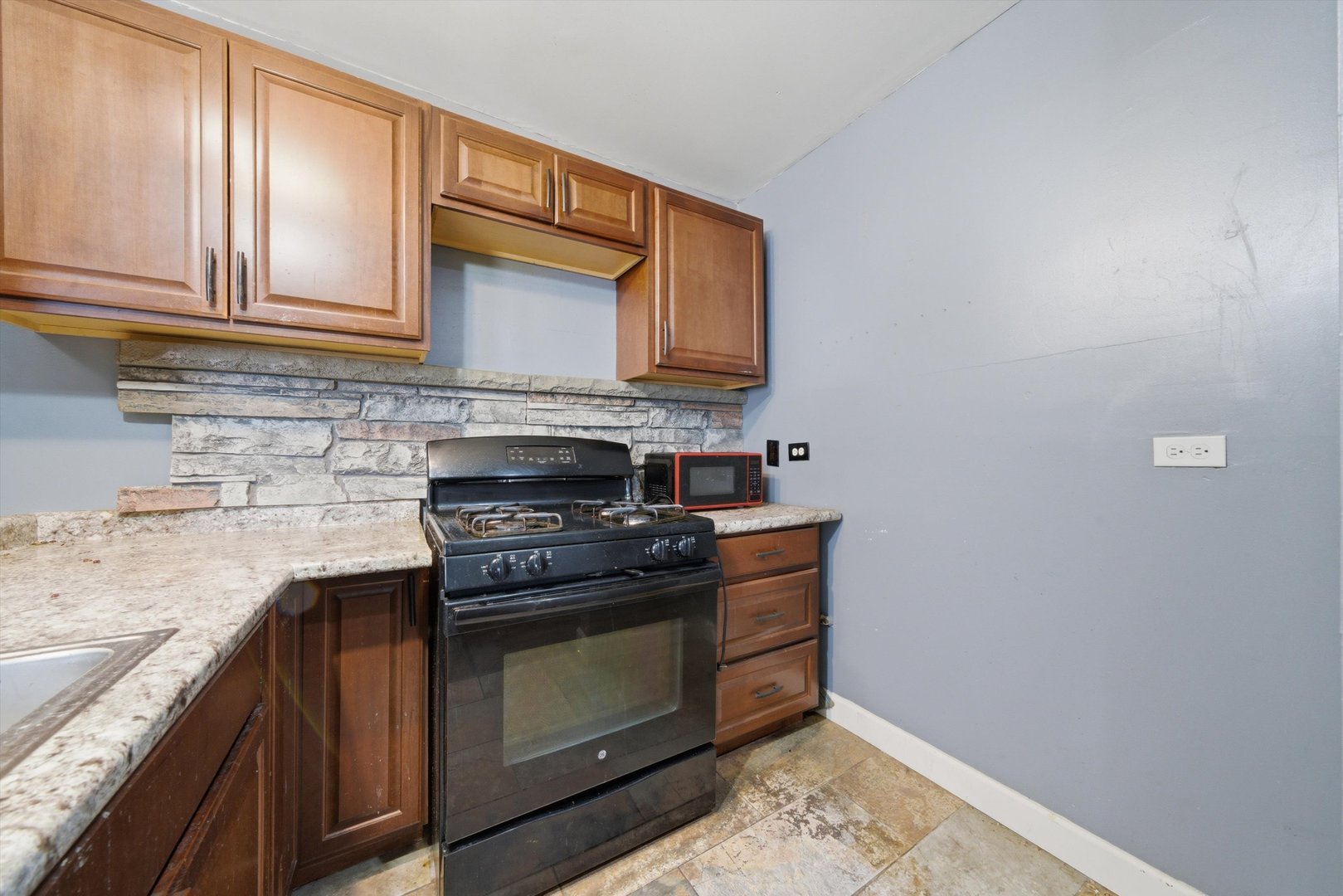 7854 S South Shore Drive 306