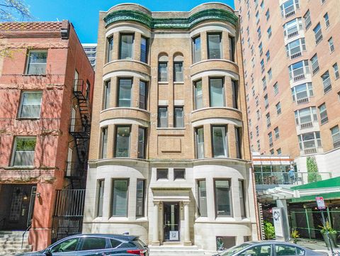 10 W Chestnut Street Chicago IL 60610