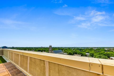 Tiny photo for 1122 W Catalpa Avenue #808, Chicago, IL 60640 (MLS # 12531302)