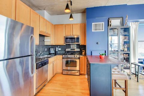 Tiny photo for 1122 W Catalpa Avenue #808, Chicago, IL 60640 (MLS # 12531302)