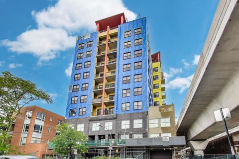 1122 W Catalpa Avenue 808 Chicago IL 60640