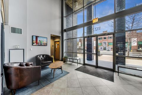 Tiny photo for 1122 W Catalpa Avenue #808, Chicago, IL 60640 (MLS # 12531302)