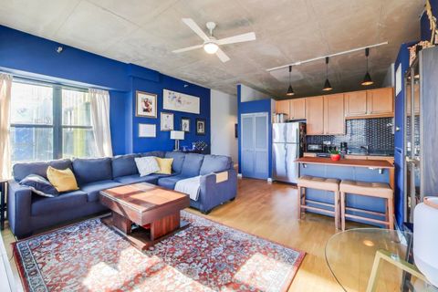 Tiny photo for 1122 W Catalpa Avenue #808, Chicago, IL 60640 (MLS # 12531302)