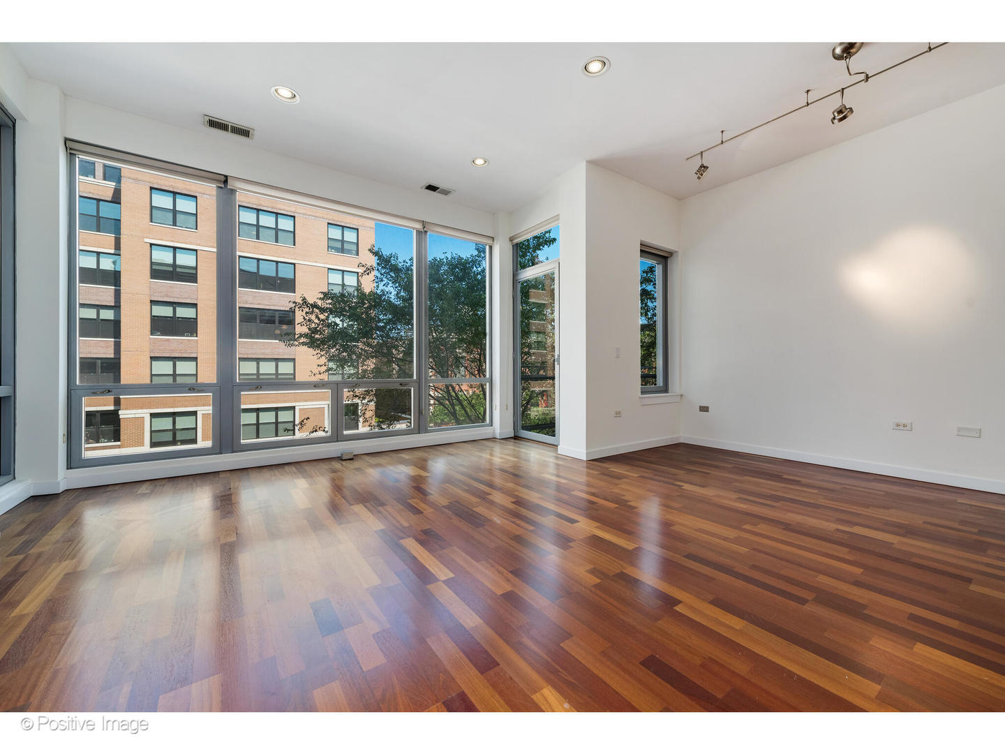 3920 N Sheridan Road 309