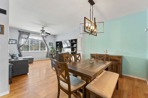 Tiny photo for 974 Mayfair Court, Elk Grove Village, IL 60007 (MLS # 12553795)