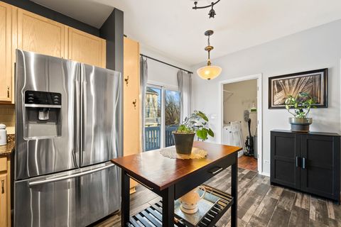 Tiny photo for 974 Mayfair Court, Elk Grove Village, IL 60007 (MLS # 12553795)