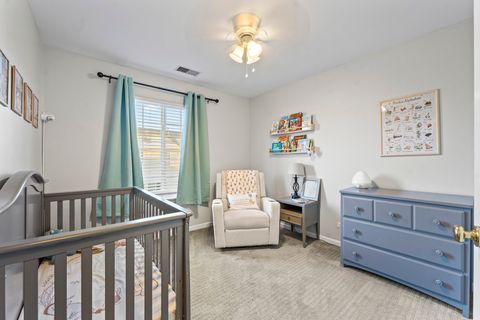 Tiny photo for 974 Mayfair Court, Elk Grove Village, IL 60007 (MLS # 12553795)