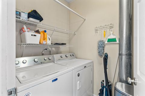 Tiny photo for 974 Mayfair Court, Elk Grove Village, IL 60007 (MLS # 12553795)