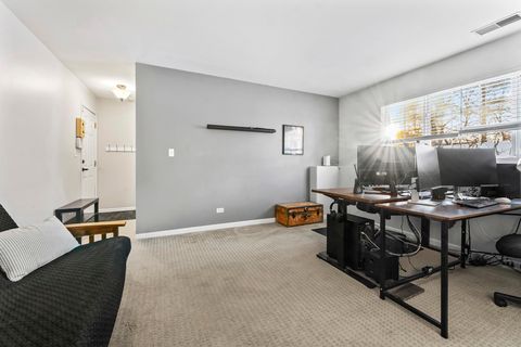 Tiny photo for 974 Mayfair Court, Elk Grove Village, IL 60007 (MLS # 12553795)