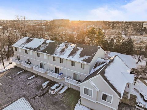 Tiny photo for 974 Mayfair Court, Elk Grove Village, IL 60007 (MLS # 12553795)