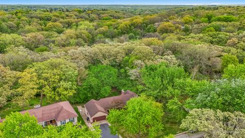 Tiny photo for 655 Oakview Drive, Algonquin, IL 60102 (MLS # 12598726)