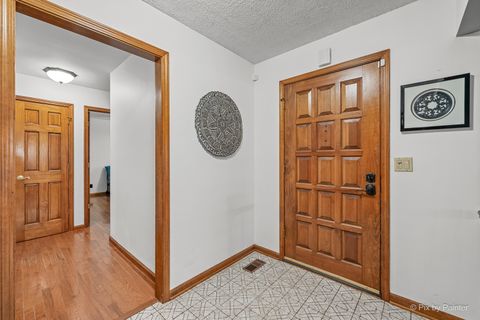 Tiny photo for 655 Oakview Drive, Algonquin, IL 60102 (MLS # 12598726)