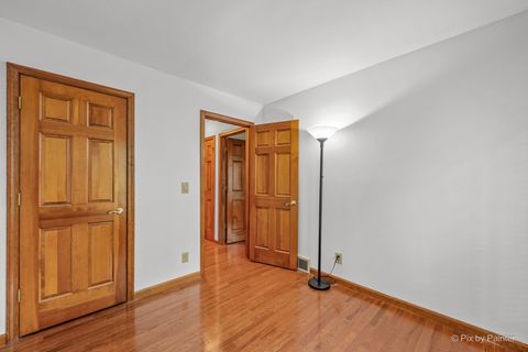 Tiny photo for 655 Oakview Drive, Algonquin, IL 60102 (MLS # 12598726)