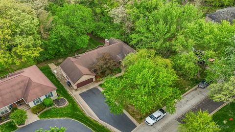 Tiny photo for 655 Oakview Drive, Algonquin, IL 60102 (MLS # 12598726)