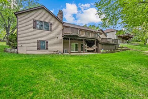Tiny photo for 655 Oakview Drive, Algonquin, IL 60102 (MLS # 12598726)