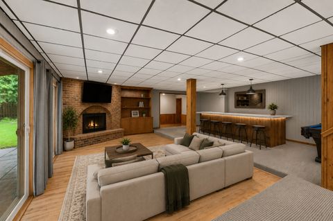 Tiny photo for 655 Oakview Drive, Algonquin, IL 60102 (MLS # 12598726)