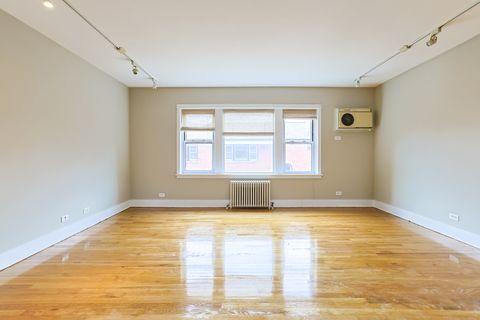 Tiny photo for 149 Callan Avenue #3E, Evanston, IL 60202 (MLS # 12596046)