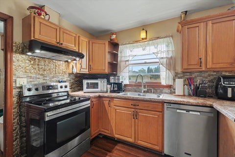 Tiny photo for 1304 Adams Street, Urbana, IL 61802 (MLS # 12693266)