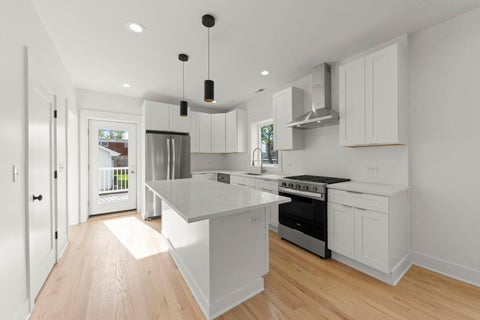 Tiny photo for 118 N President Street, Wheaton, IL 60187 (MLS # 12713461)