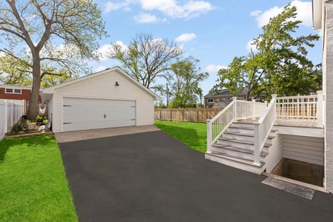 Tiny photo for 118 N President Street, Wheaton, IL 60187 (MLS # 12713461)