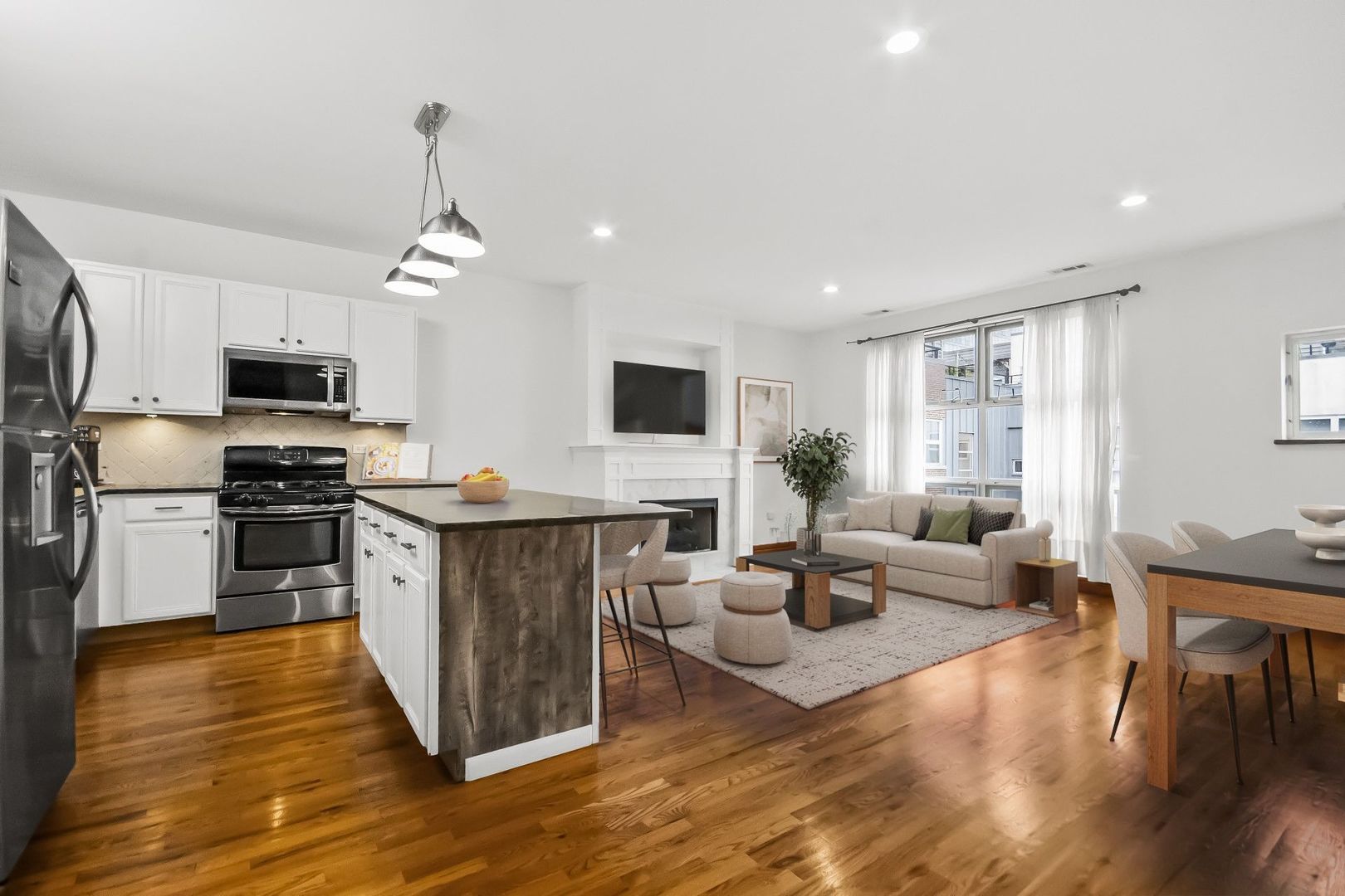 1808 S Michigan Avenue 31