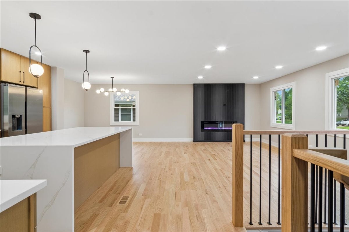 1075 Lancaster Court
