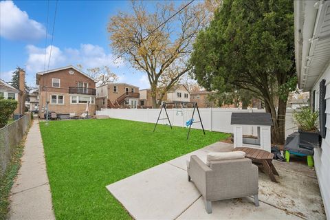 Tiny photo for 821 Lathrop Avenue, Forest Park, IL 60130 (MLS # 12521471)
