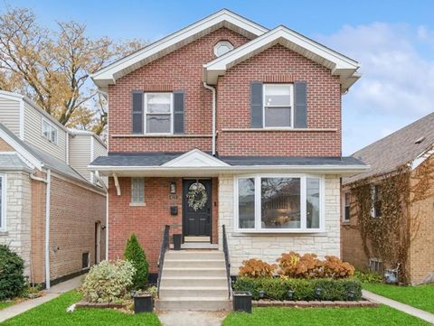 Photo of 821 Lathrop Avenue, Forest Park, IL 60130 (MLS # 12521471)