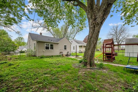 Tiny photo for 3433 FILLMORE Street, Davenport, IA 52806 (MLS # 12630970)