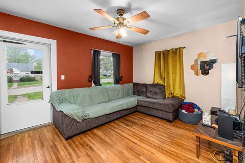 Tiny photo for 3433 FILLMORE Street, Davenport, IA 52806 (MLS # 12630970)