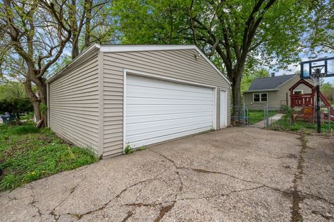 Tiny photo for 3433 FILLMORE Street, Davenport, IA 52806 (MLS # 12630970)