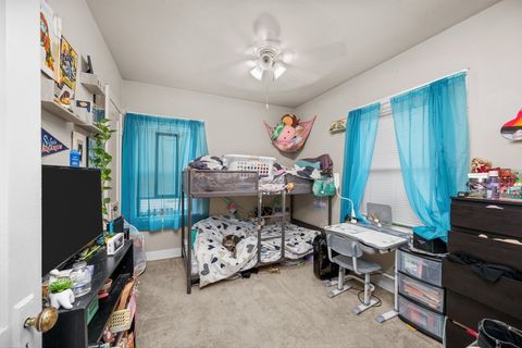 Tiny photo for 3433 FILLMORE Street, Davenport, IA 52806 (MLS # 12630970)