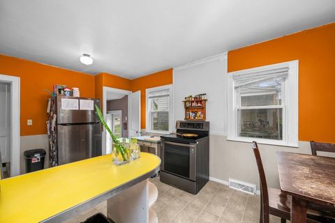Tiny photo for 3433 FILLMORE Street, Davenport, IA 52806 (MLS # 12630970)