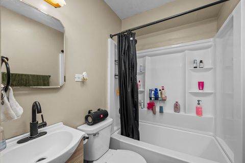 Tiny photo for 3433 FILLMORE Street, Davenport, IA 52806 (MLS # 12630970)