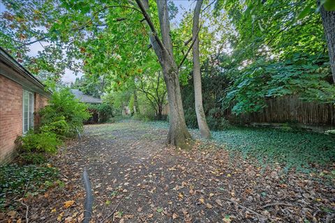 Tiny photo for 1080 Hillcrest Road, Glencoe, IL 60022 (MLS # 12517534)